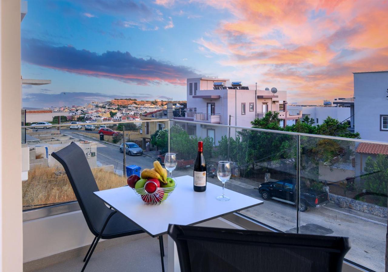 Vakakis Family Luxury Studios 2 Palaiochora Exterior photo